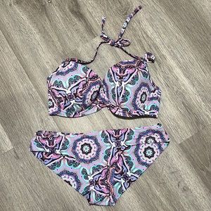 VICTORIA SECRETS - Paisley Two piece Bathing Suit. SIZE: Top-36DD Bottom-Large.